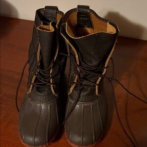 L.L. Bean Women's Black and Brown Lace-Up Rain & Snow Boots
